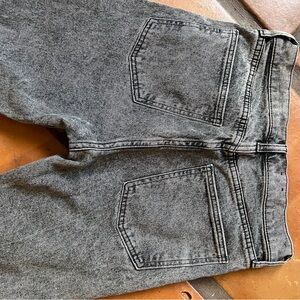 GAP Women’s Charcoal Relaxed Jeans